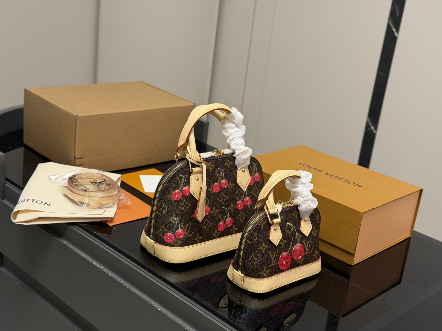 Louis Vuitton LV Handbag Shipping Box Included | Luxury Designer Fashion Accessory